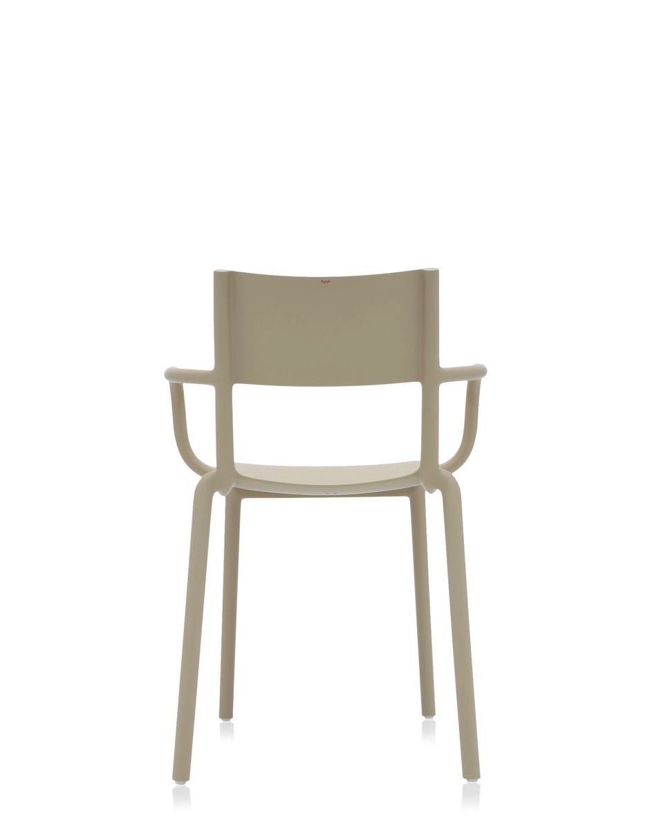 Kartell Generic a (2 sedie) Philippe Starck Convenienza