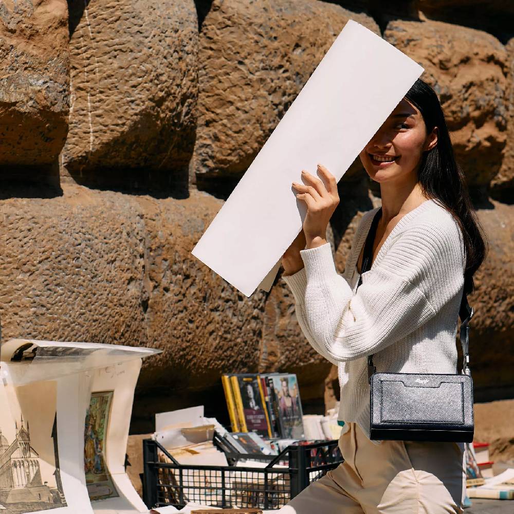 Pineider Odette Crossbody in Mini Franzi In Vendita