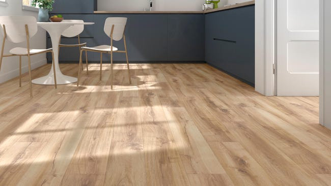 Leroymerlin Pavimento laminato ARTENS Zaragoza rovere naturale resistente all'acqua Sp 10mm Italia