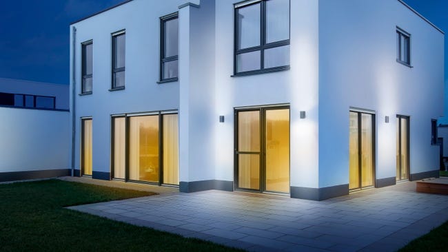 Leroymerlin Applique LED moderno da esterno L 930 M grigio con sensore crepuscolare STEINEL IP44 Duty-free