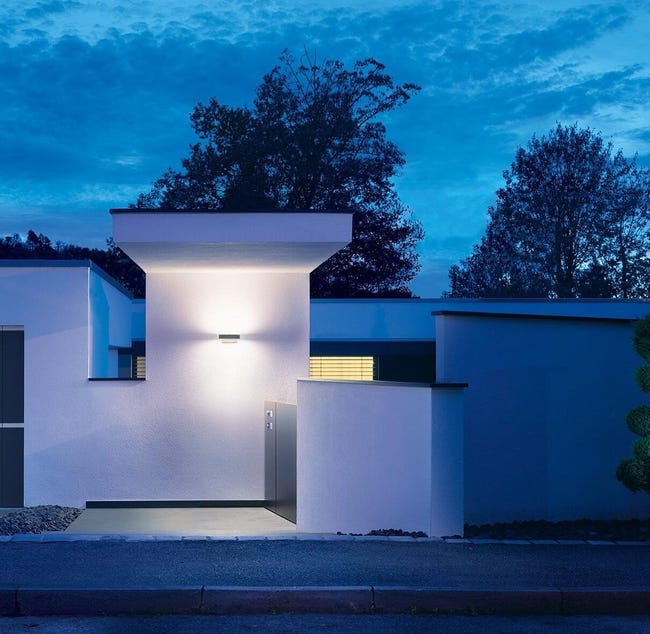 Leroymerlin Applique LED moderno da esterno L 810 grigio con sensore crepuscolare dimmerabile STEINEL IP44 Acquista Ora