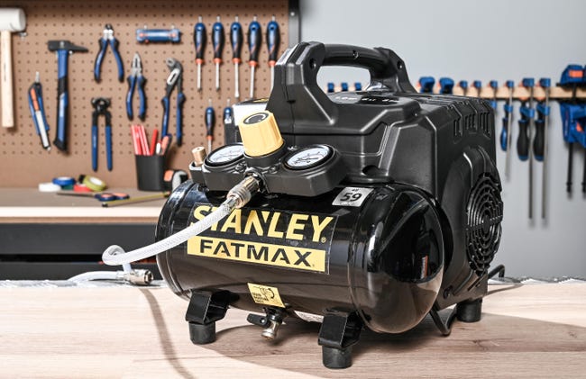 Leroymerlin Compressore silenziato STANLEY FATMAX DST 101/8/6 1 hp 8 bar 6 litri Fino al 50% di sconto