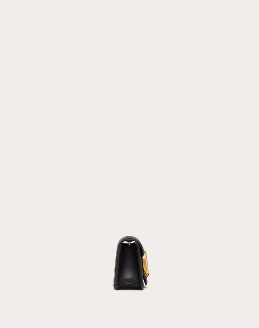 Valentino Handbags Borsa Piccola A Spalla Valentino Garavani Locò In Vitello per Donna in Verde | Valentino IT Pezzi Unici