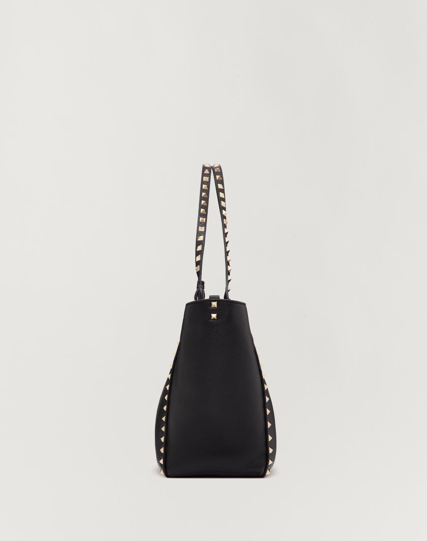 Valentino Handbags Borsa Media Rockstud In Vitello Granato per Donna in Nero | Valentino IT Promozione