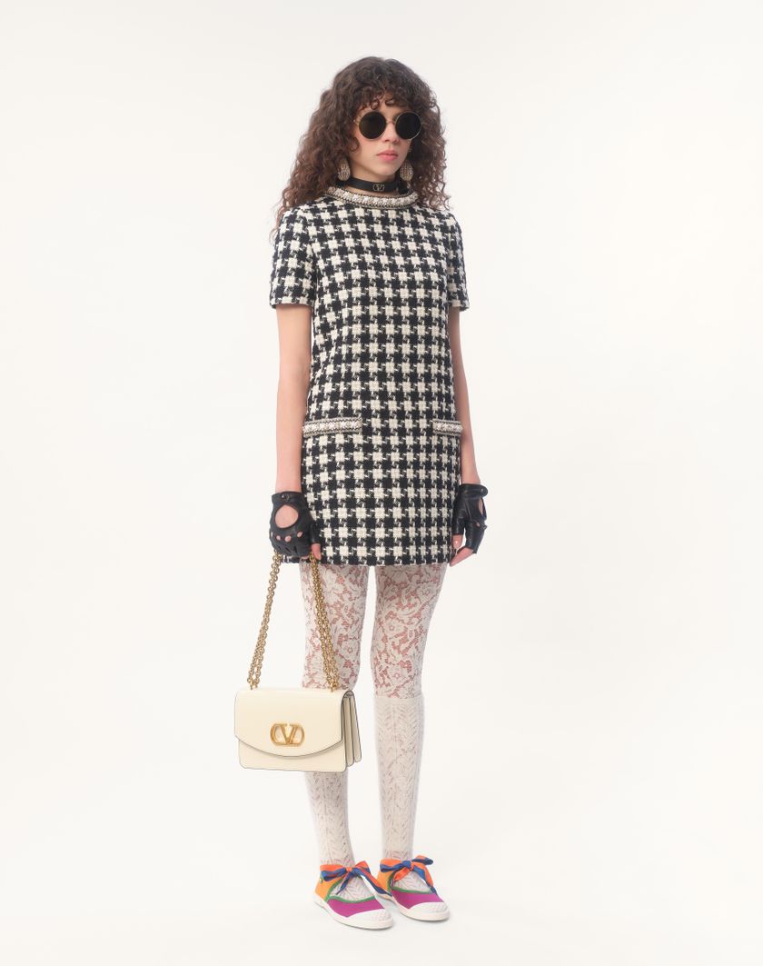 Valentino Handbags Abito Corto In Damier Light Tweed Ricamato per Donna in Avorio/nero | Valentino IT Consegna Veloce