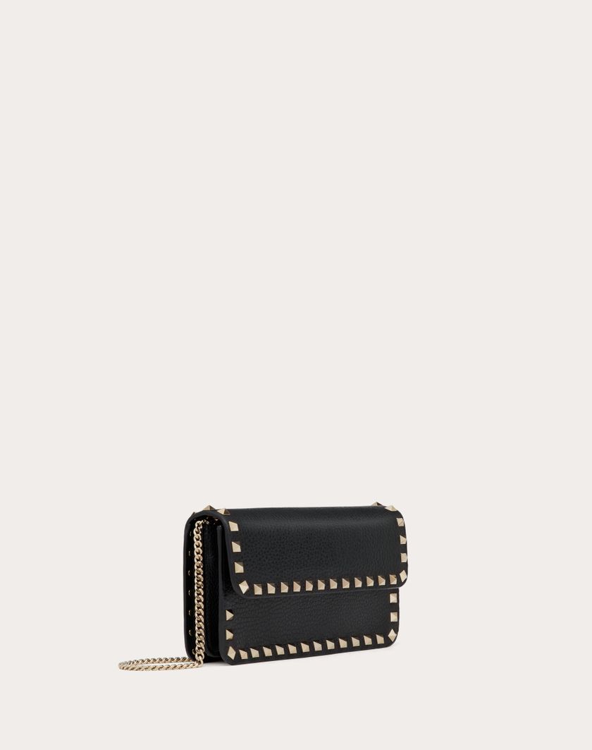 Valentino Handbags Pouch Con Catena Rockstud In Vitello Granato per Donna in Poudre | Valentino IT Spedizione Gratuita