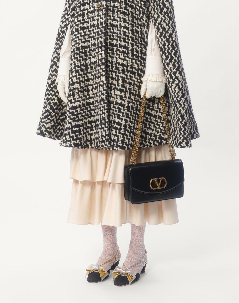 Valentino Handbags Cappa In Geometric Tweed per Donna in Avorio/nero | Valentino IT Acquista Ora