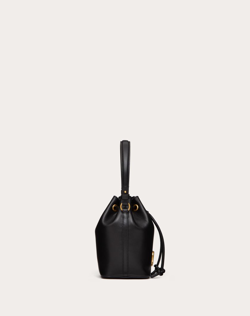 Valentino Handbags Mini Borsa A Secchiello Vlogo Signature In Nappa per Donna in Nero | Valentino IT Shopping Online