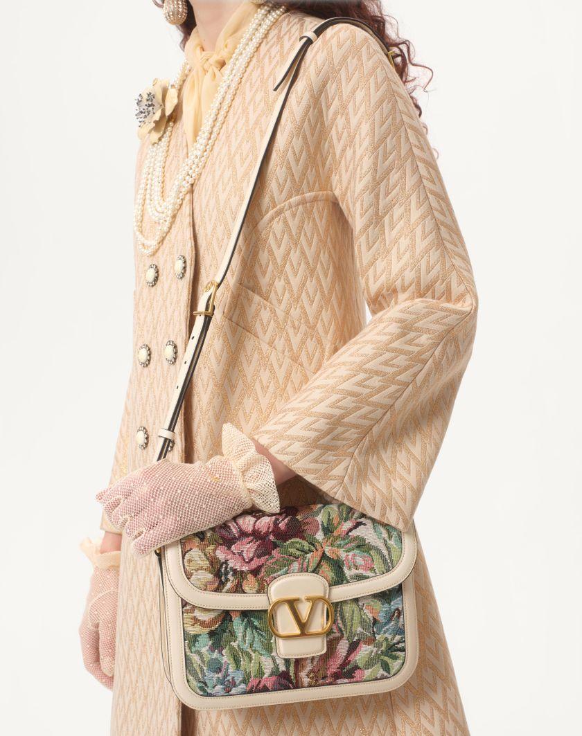 Valentino Handbags Cappotto In Lurex Jacquard Toute La V per Donna in Betulla/oro | Valentino IT Vendite Flash
