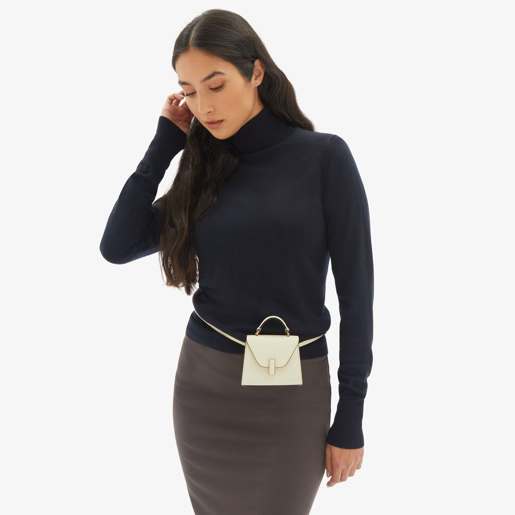 Valextra Borsa da cintura in pelle bianca con tracolla | Valextra Iside Ritorno libero