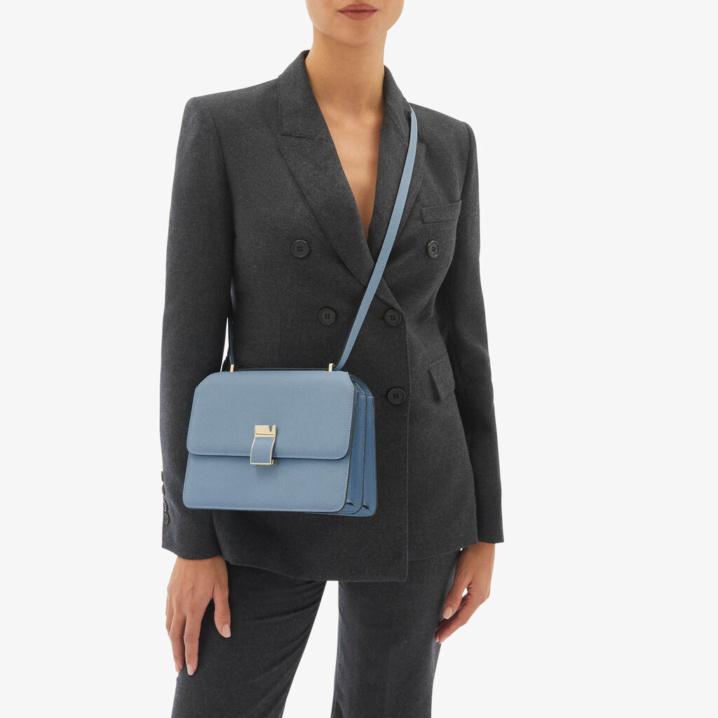 Valextra Borsa tracolla da Donna di Lusso in Pelle Azzurra | Valextra In Linea