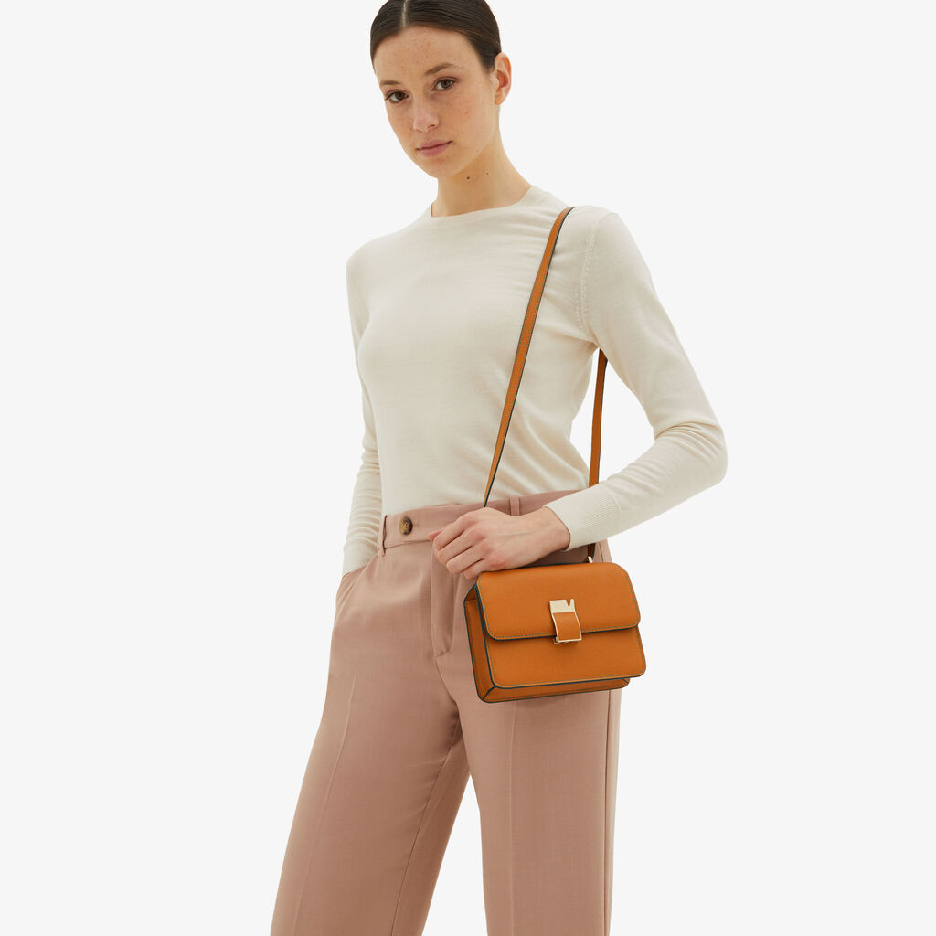 Valextra Borsetta a spalla Mini in Pelle Marrone | Valextra NoLo Nuova