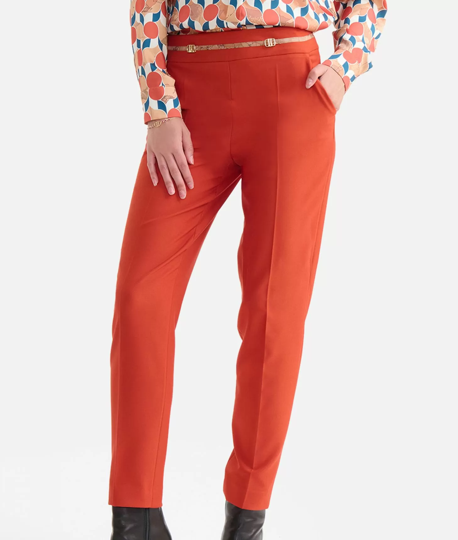 Alviero martini 1a classe Pantaloni in cavallery con fibbiette 1C Mattone Vendita Calda